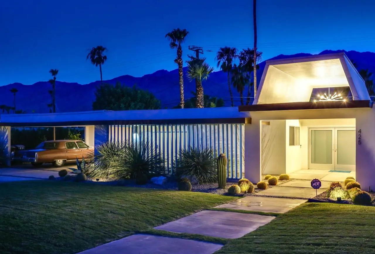 The Lucky Palm Permit# 1087 Villa Palm Springs Holiday home